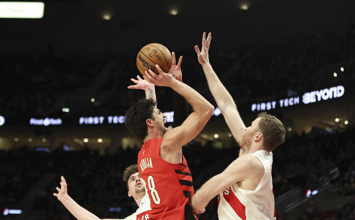 老鹰苦战至底，最终惨遭逆转输球