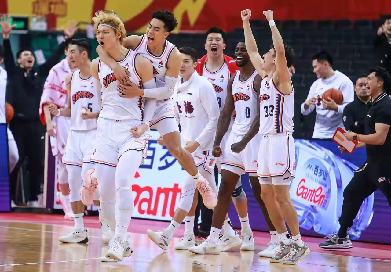 江苏男篮战胜对手，火力全开获胜