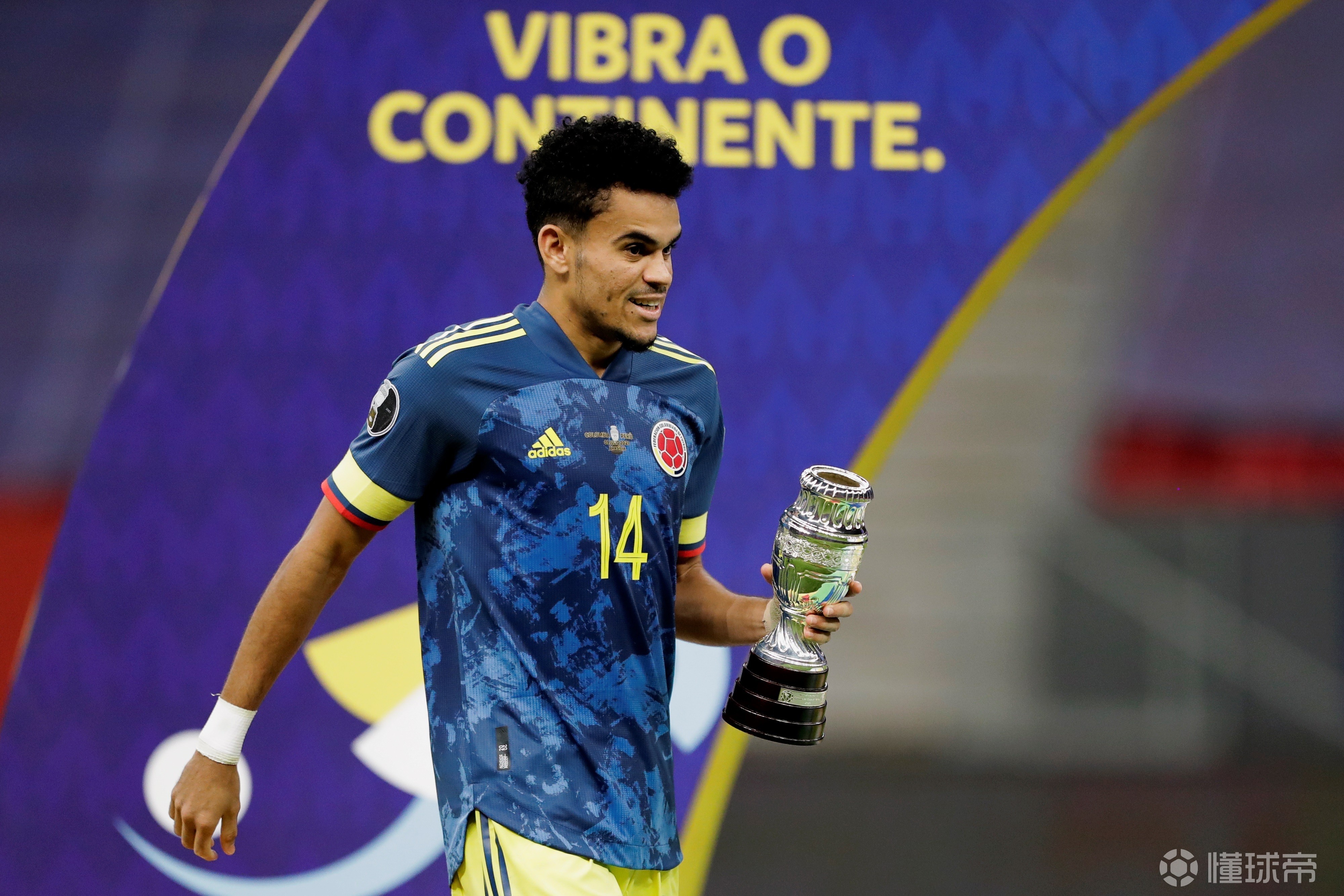 关于美洲球员飙飞实力，领队赢得连胜的信息