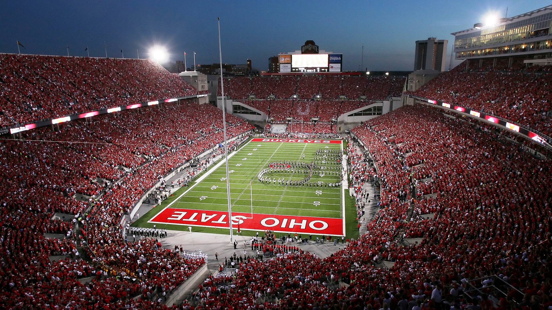 赛道上的绝对主宰，阿什拉夫如何用完美节奏锁定F1年度王冠