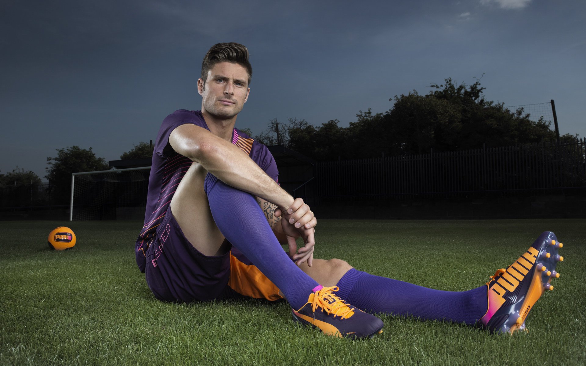 曼城强势拿下皇家社会,阿尔瓦雷斯成为关键先生