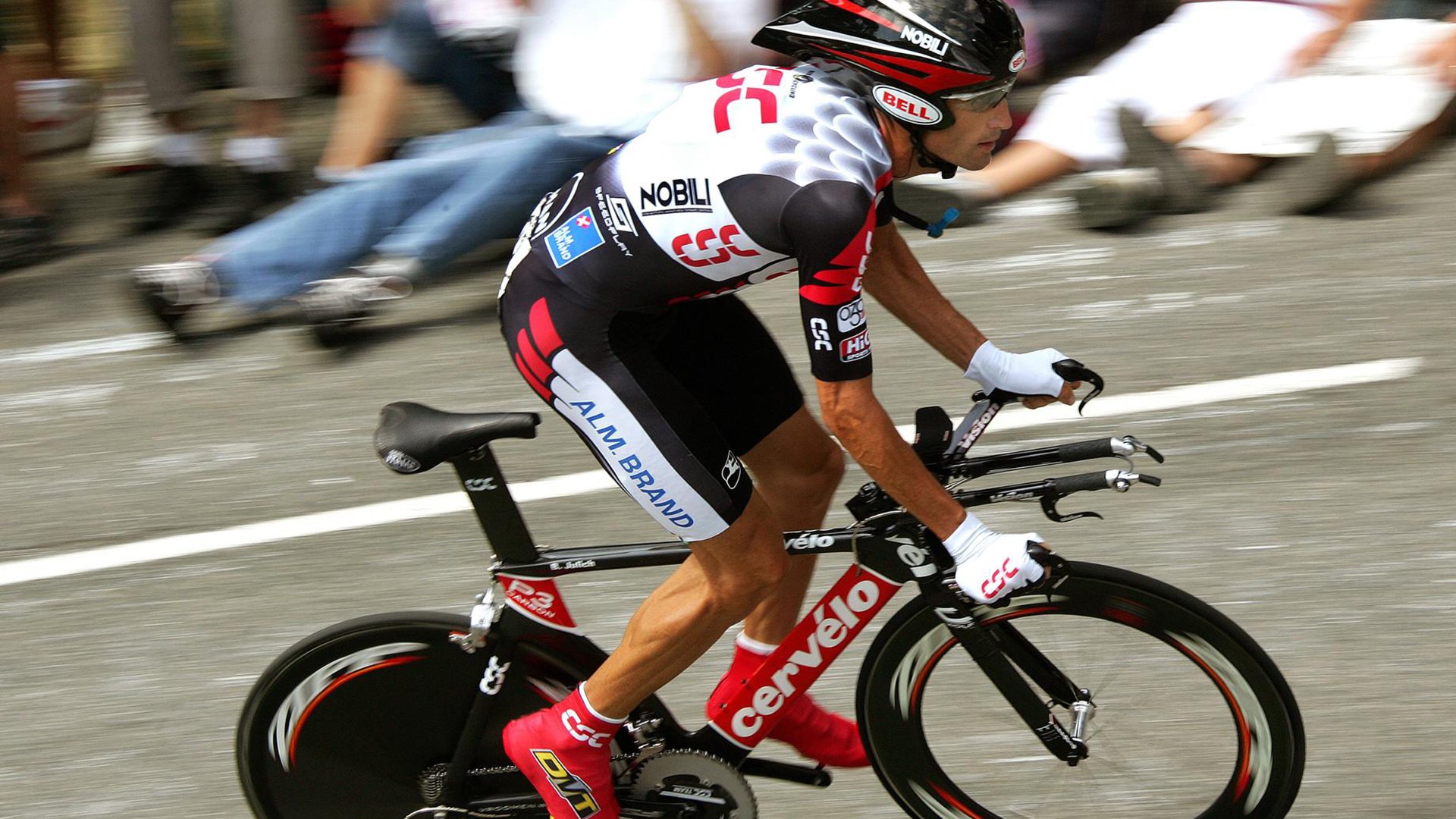 欧冠半决赛焦点战，热火粉碎掘金，一场跨越时空的体育精神对话